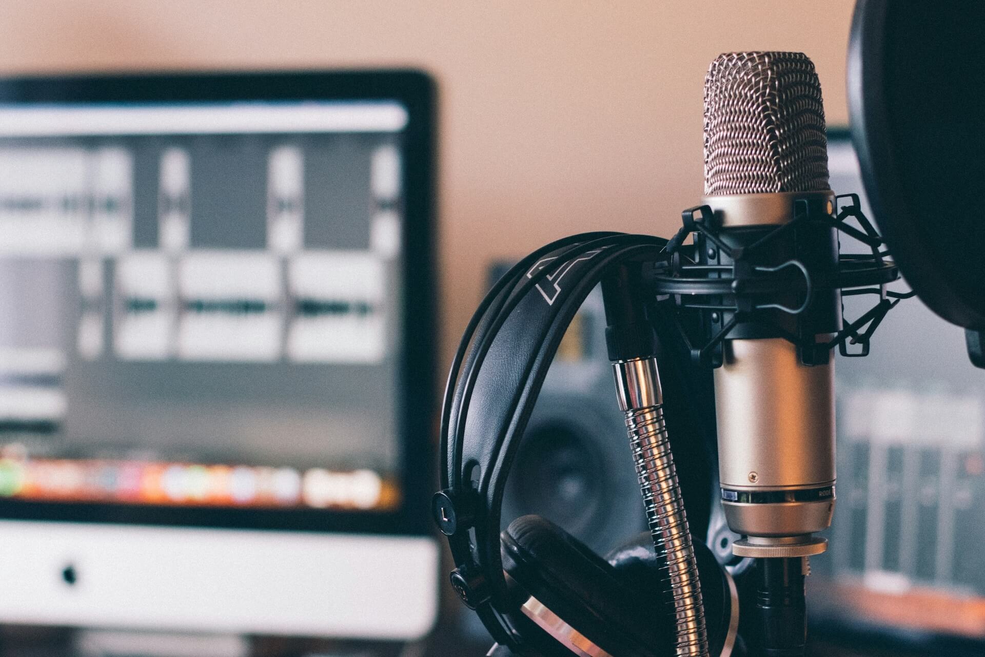 will-francis-ai-marketing-ZDNyhmgkZlQ-unsplash